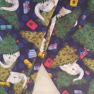 White elephant Christmas leggings